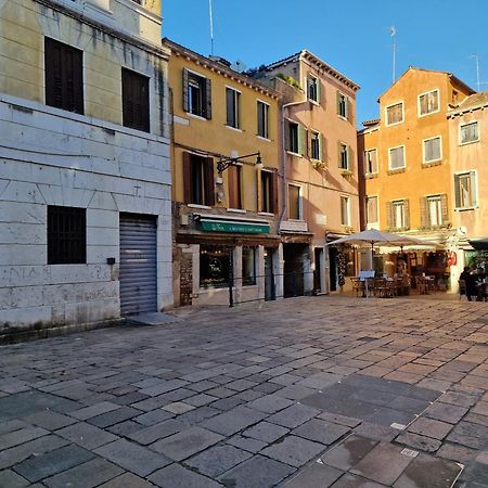 Veneziacentopercento La Forcola Apartment, Next To Rialto Bridge Exterior photo