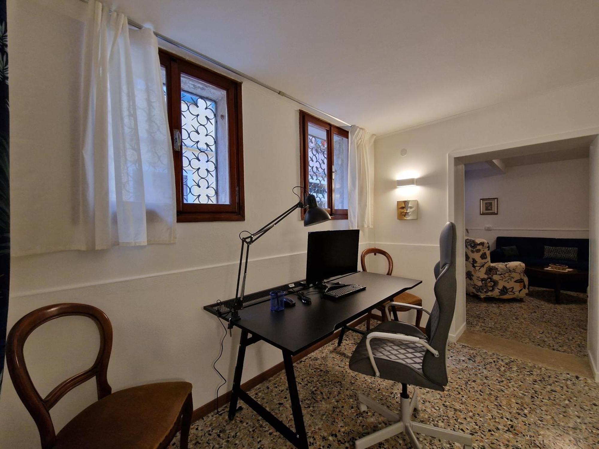 Veneziacentopercento La Forcola Apartment, Next To Rialto Bridge Exterior photo