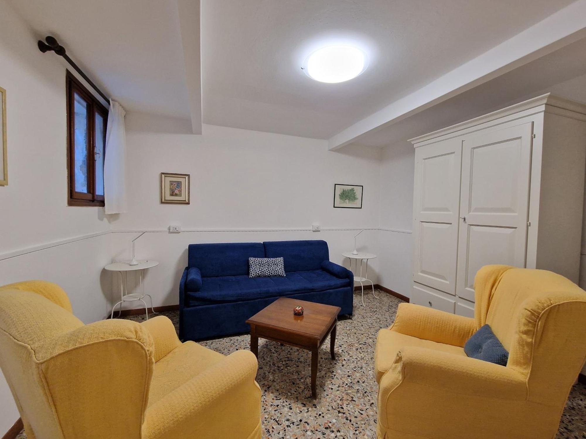 Veneziacentopercento La Forcola Apartment, Next To Rialto Bridge Exterior photo