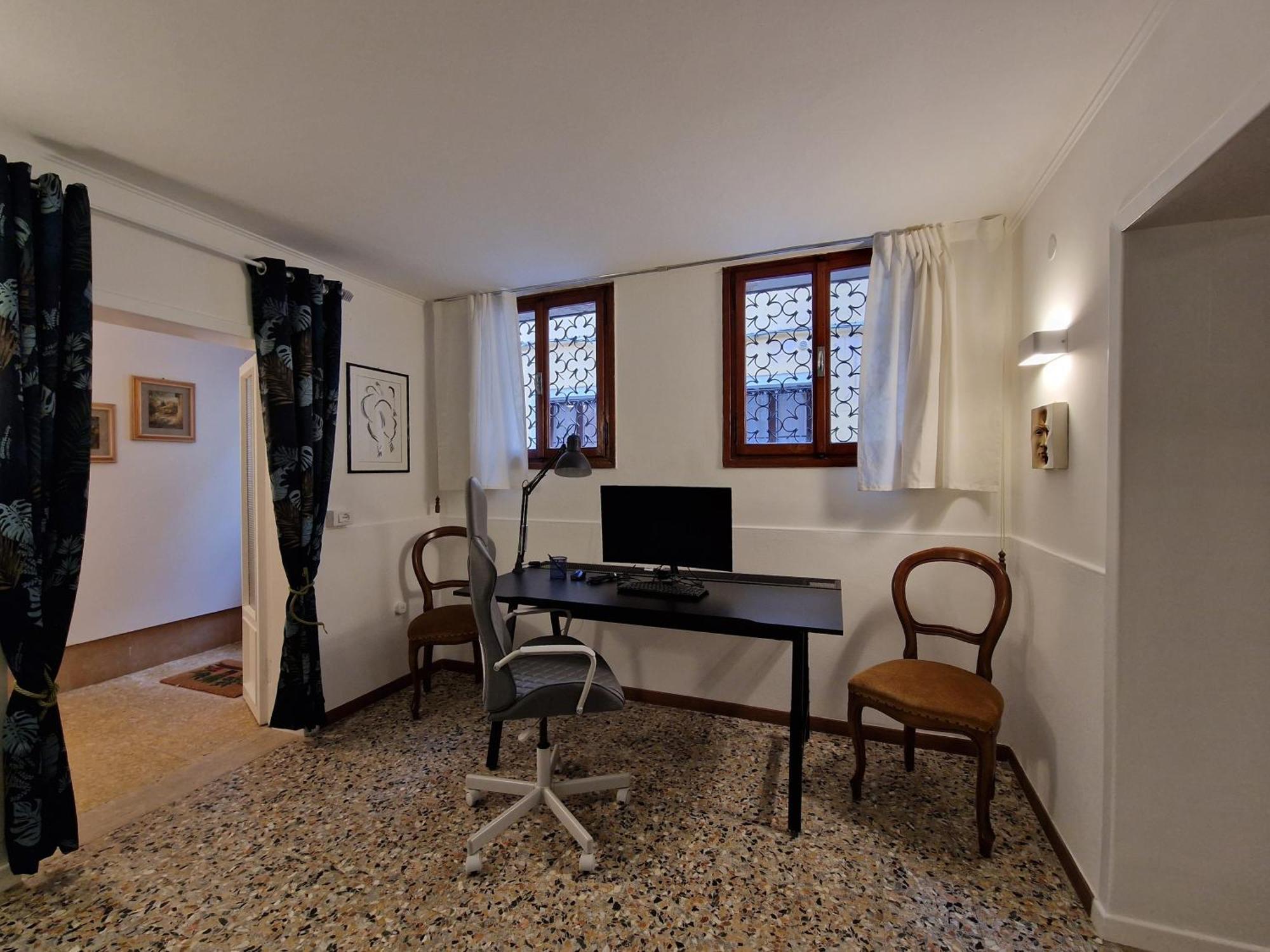 Veneziacentopercento La Forcola Apartment, Next To Rialto Bridge Exterior photo