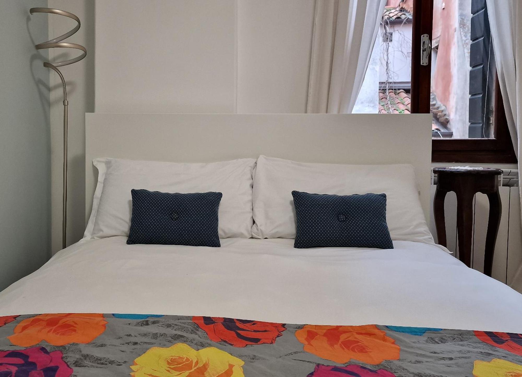 Veneziacentopercento La Forcola Apartment, Next To Rialto Bridge Exterior photo