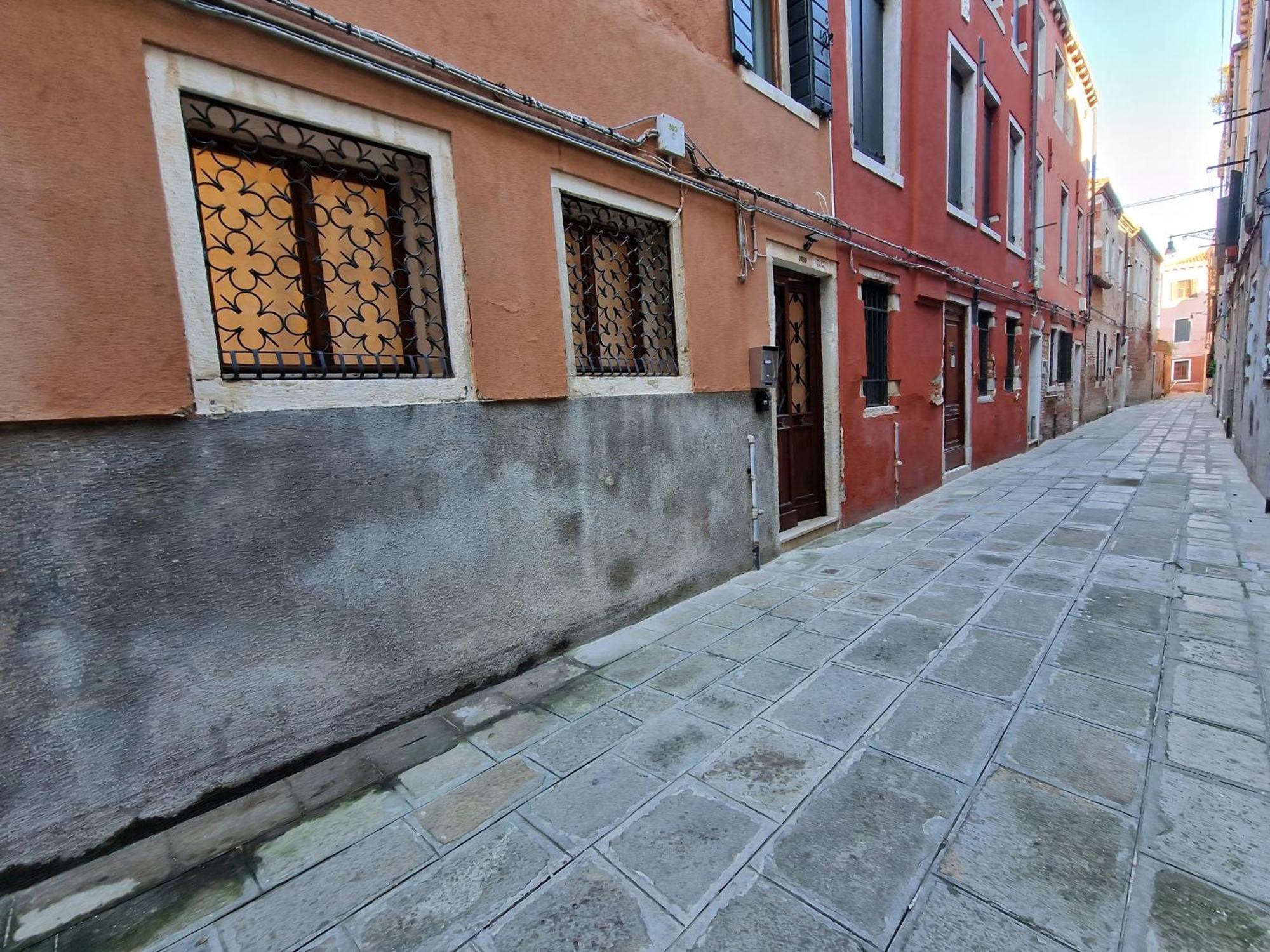 Veneziacentopercento La Forcola Apartment, Next To Rialto Bridge Exterior photo
